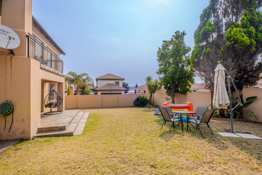 3 Bedroom Property for Sale in Thatchfield Estate Gauteng