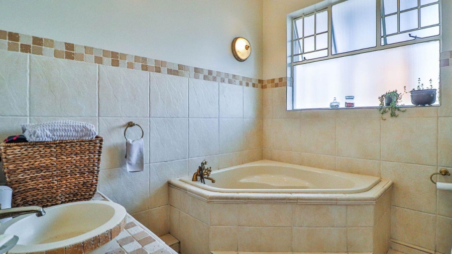 2 Bedroom Property for Sale in Killarney Gauteng