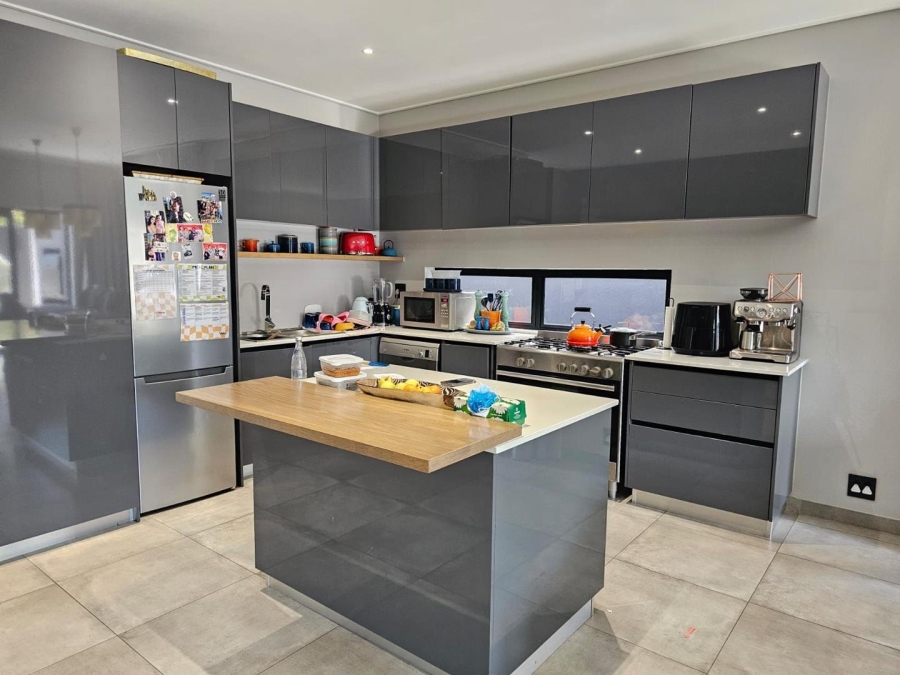 3 Bedroom Property for Sale in Saxonwold Gauteng