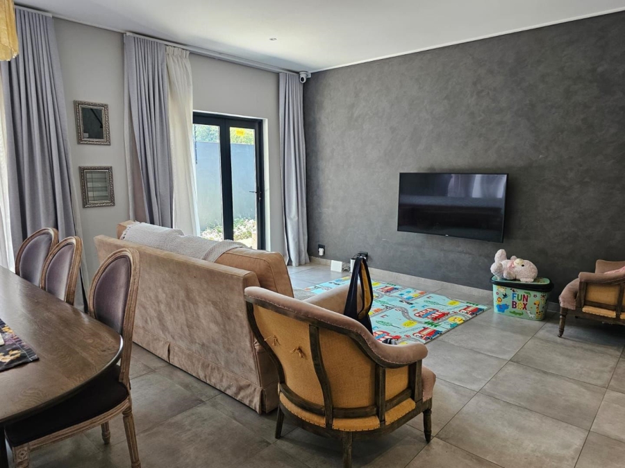 3 Bedroom Property for Sale in Saxonwold Gauteng