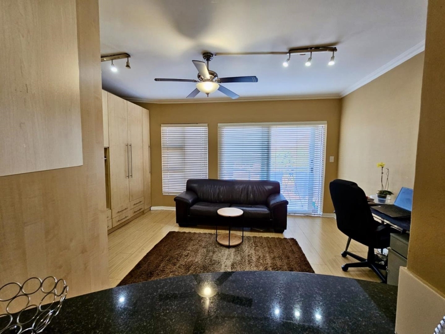 1 Bedroom Property for Sale in Riviera Gauteng