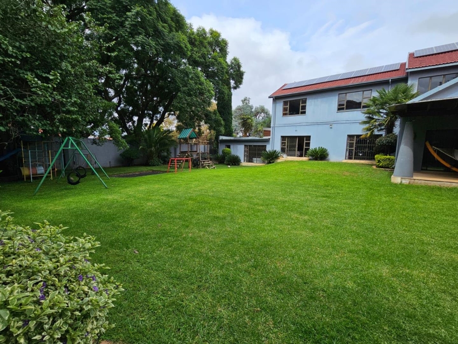 7 Bedroom Property for Sale in Oaklands Gauteng