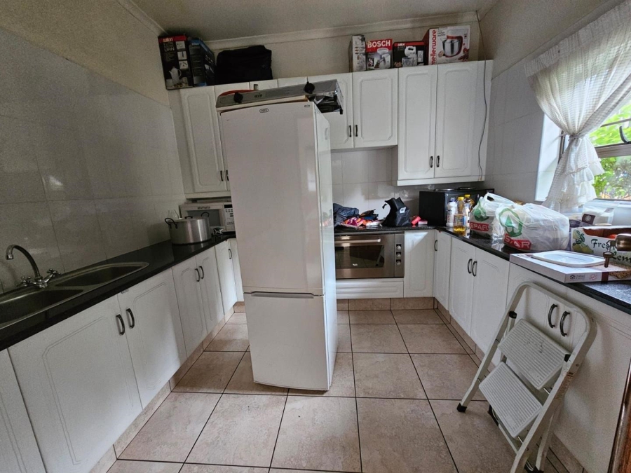 7 Bedroom Property for Sale in Oaklands Gauteng