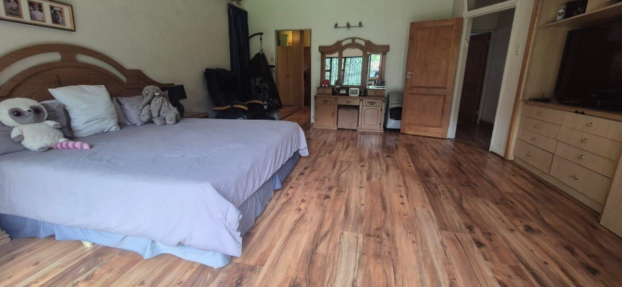 7 Bedroom Property for Sale in Oaklands Gauteng