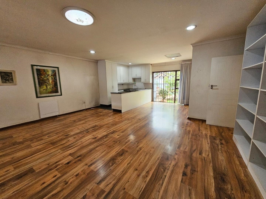 7 Bedroom Property for Sale in Oaklands Gauteng