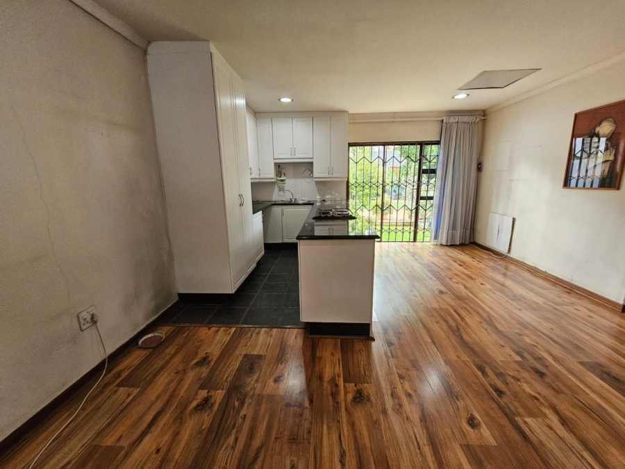 7 Bedroom Property for Sale in Oaklands Gauteng