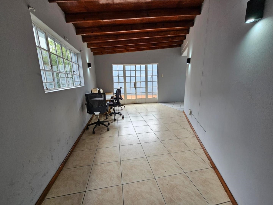 7 Bedroom Property for Sale in Oaklands Gauteng