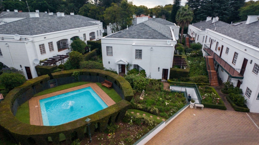 2 Bedroom Property for Sale in Saxonwold Gauteng