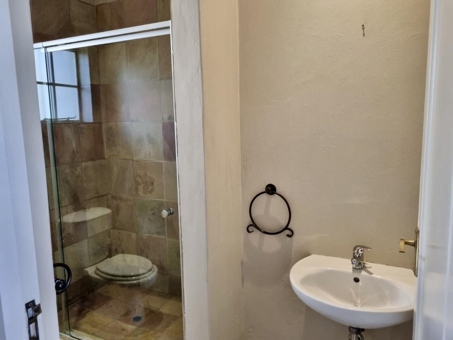 2 Bedroom Property for Sale in Oaklands Gauteng