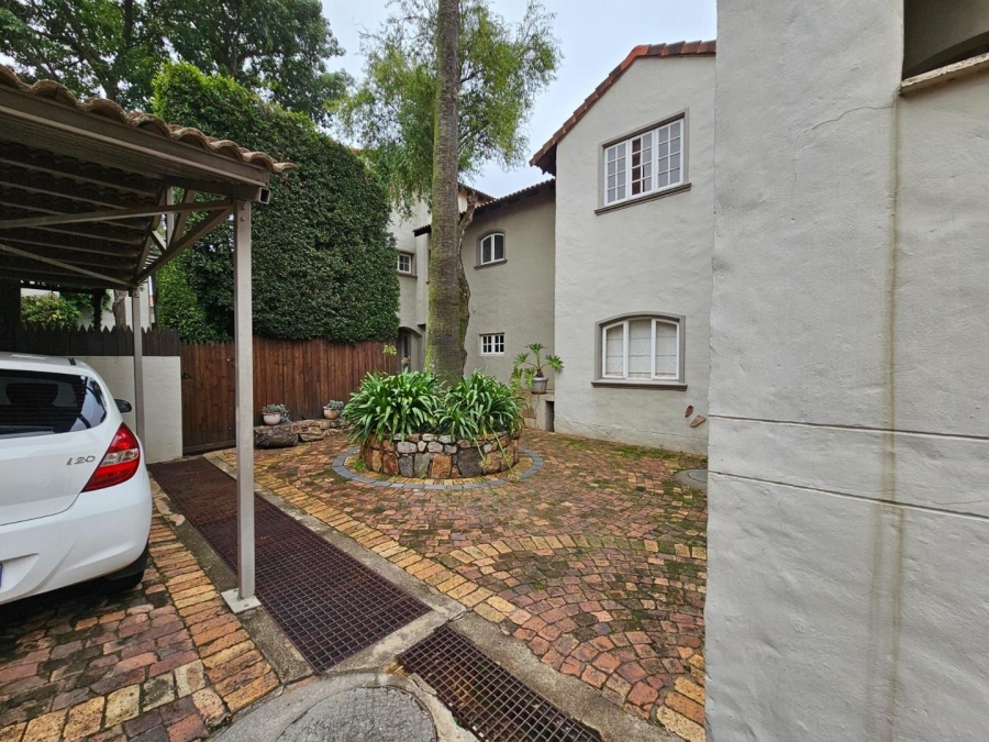 2 Bedroom Property for Sale in Oaklands Gauteng