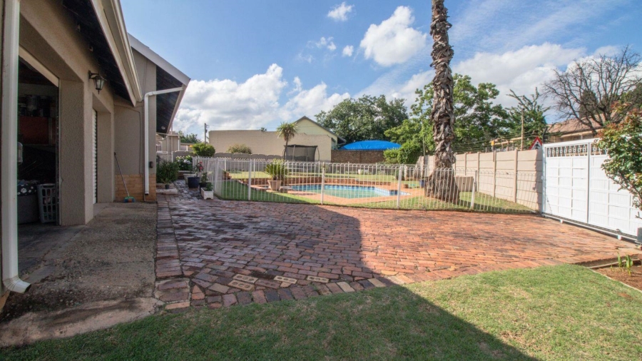 3 Bedroom Property for Sale in Edleen Gauteng
