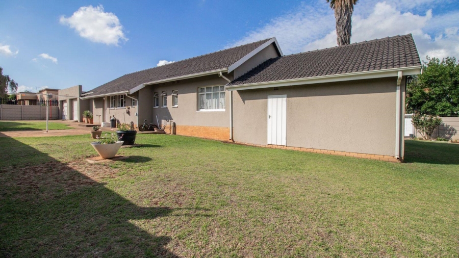 3 Bedroom Property for Sale in Edleen Gauteng