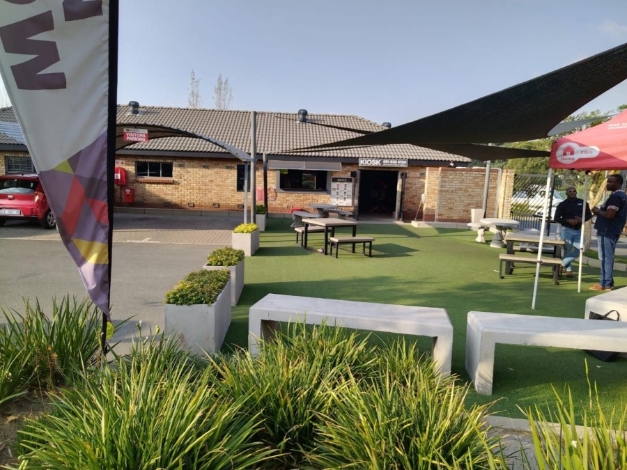 2 Bedroom Property for Sale in Noordwyk Gauteng