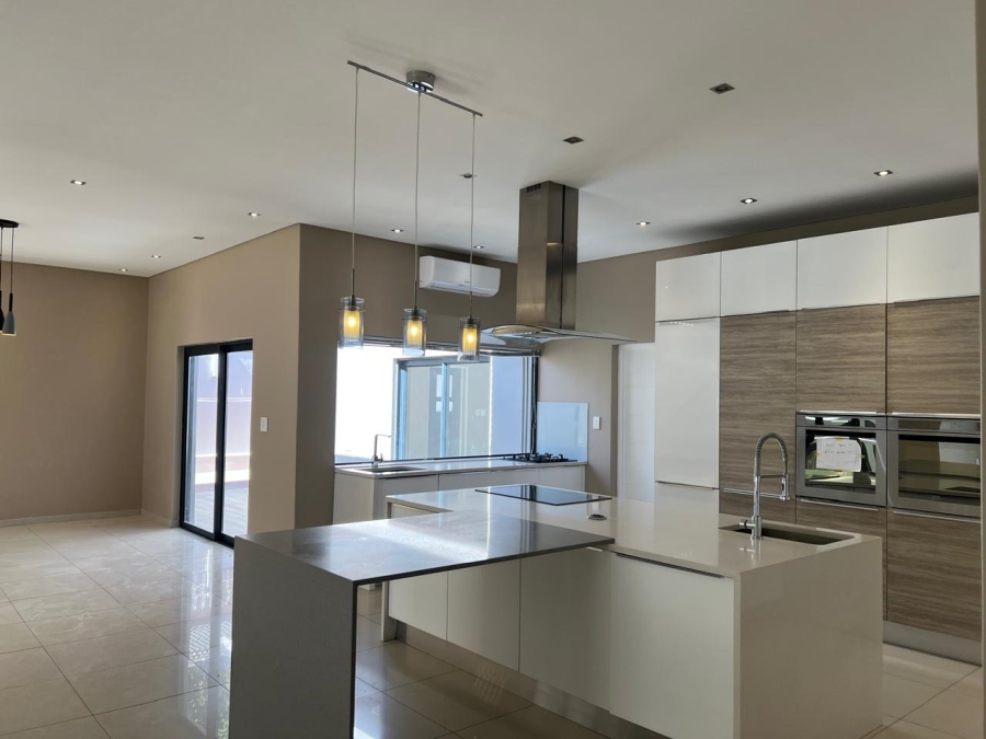 4 Bedroom Property for Sale in Gallo Manor Gauteng