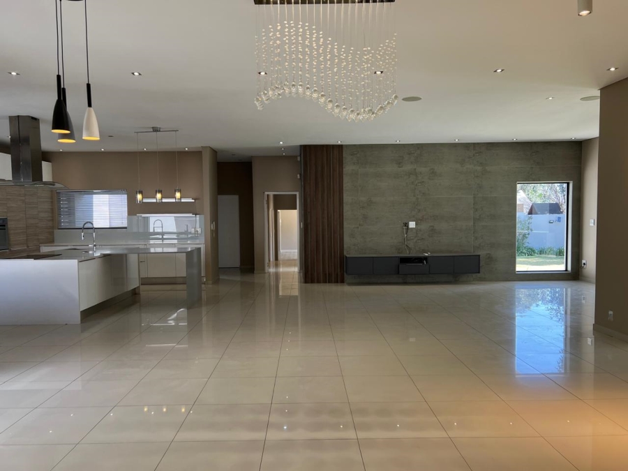 4 Bedroom Property for Sale in Gallo Manor Gauteng