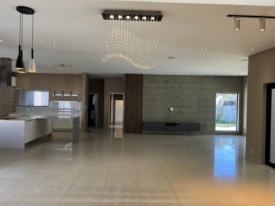 4 Bedroom Property for Sale in Gallo Manor Gauteng