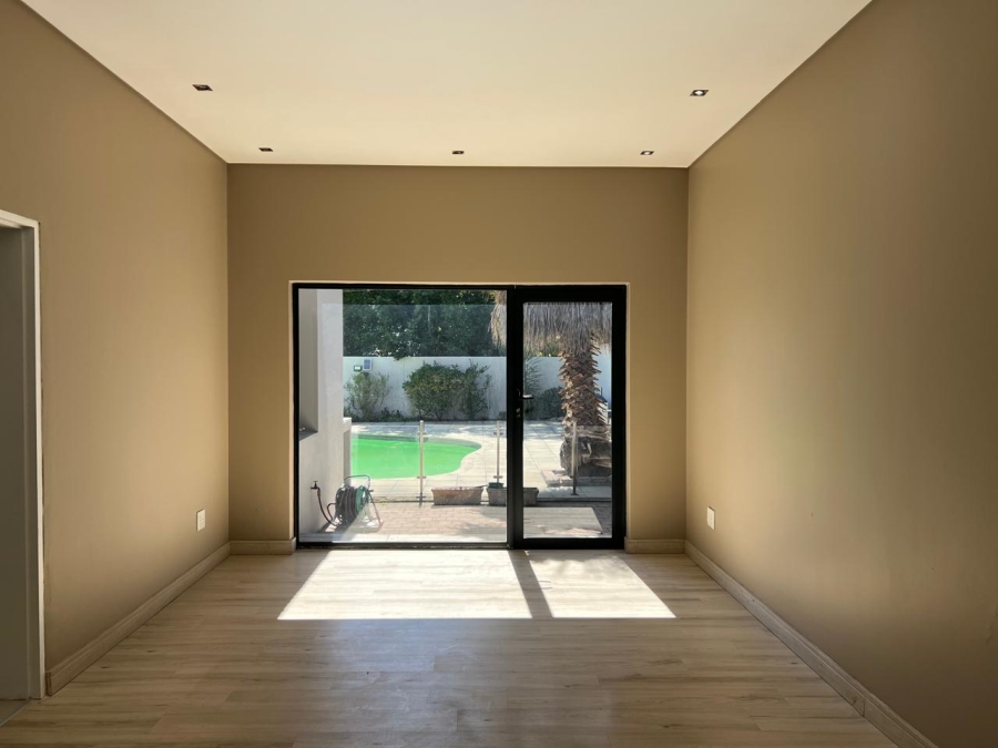 4 Bedroom Property for Sale in Gallo Manor Gauteng