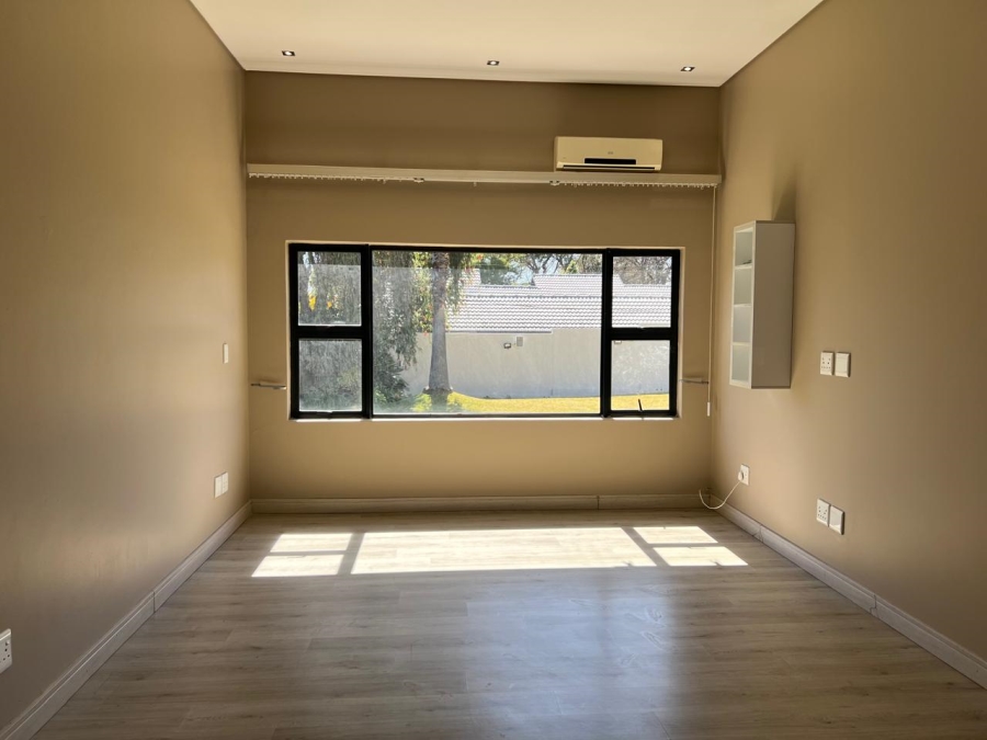 4 Bedroom Property for Sale in Gallo Manor Gauteng