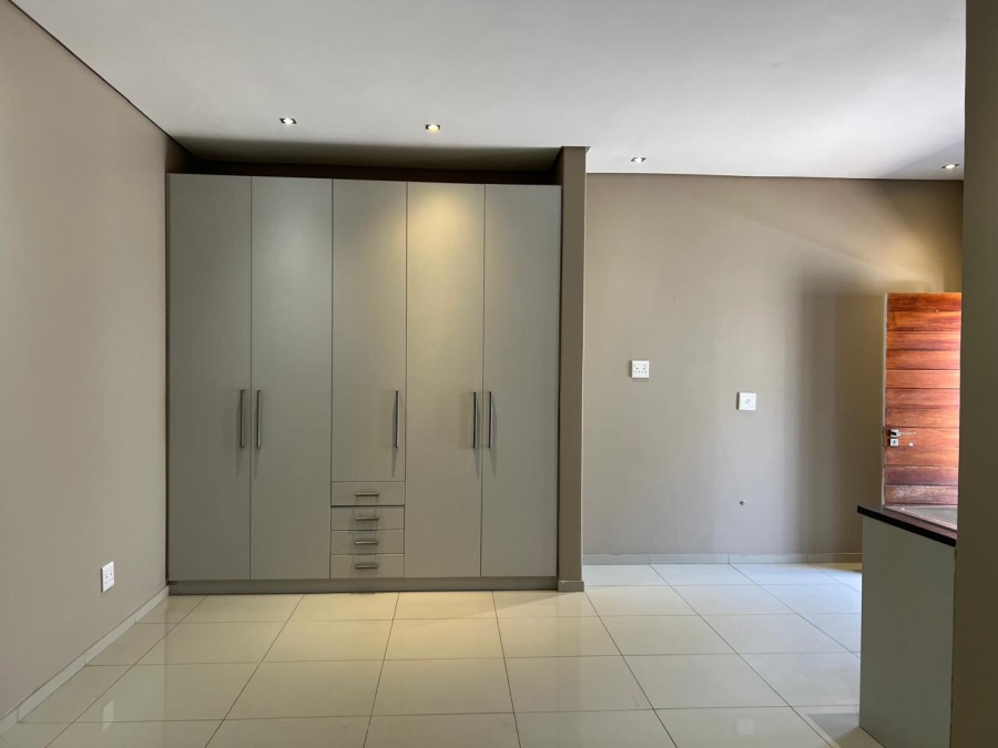 4 Bedroom Property for Sale in Gallo Manor Gauteng