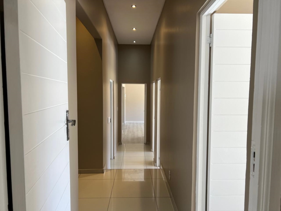 4 Bedroom Property for Sale in Gallo Manor Gauteng