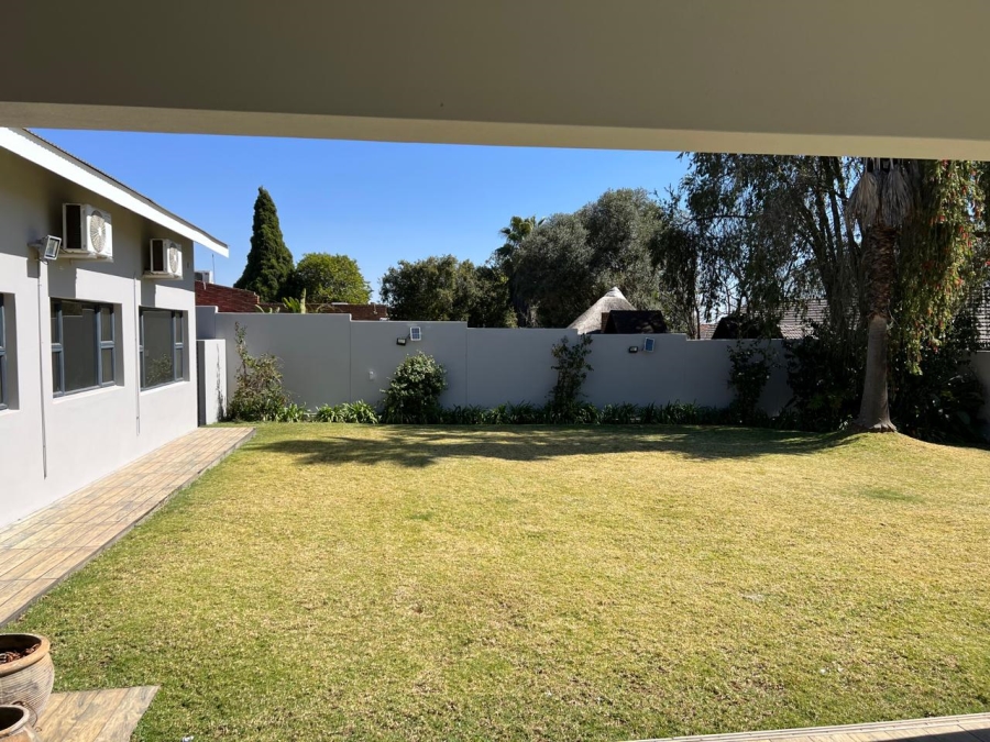 4 Bedroom Property for Sale in Gallo Manor Gauteng