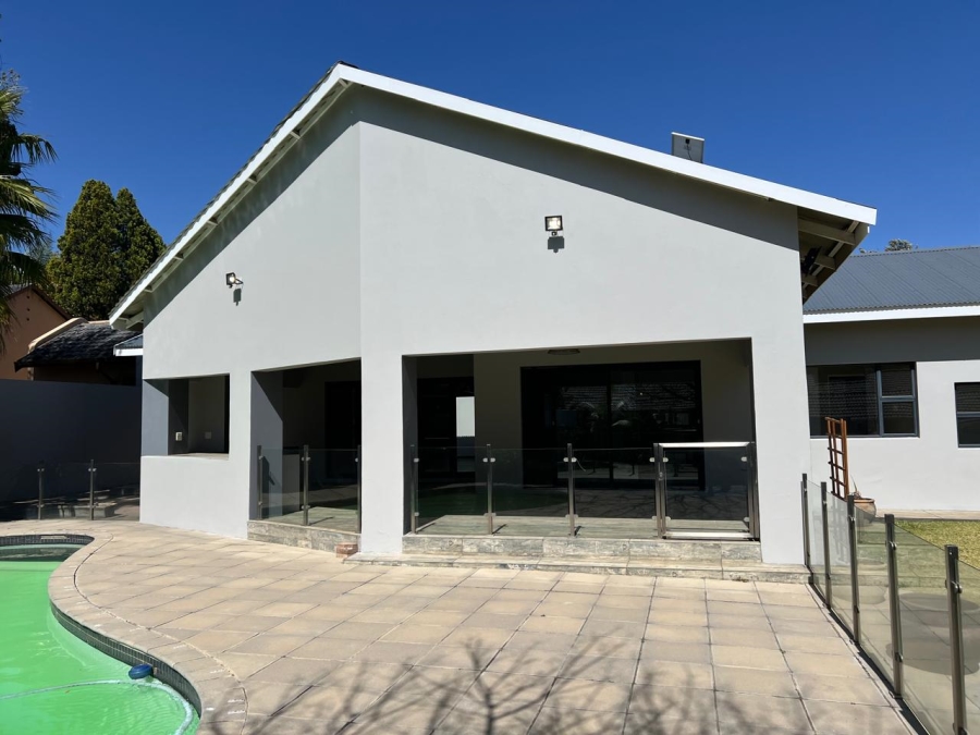 4 Bedroom Property for Sale in Gallo Manor Gauteng