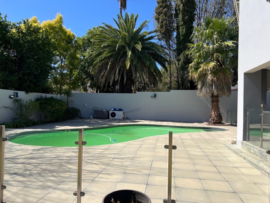 4 Bedroom Property for Sale in Gallo Manor Gauteng