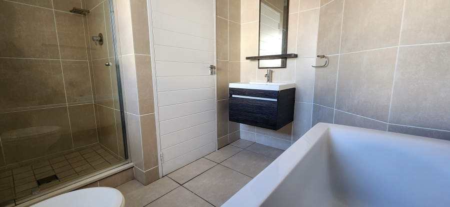 2 Bedroom Property for Sale in Greenstone Hill Gauteng