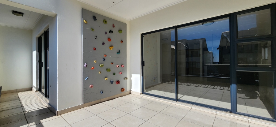 2 Bedroom Property for Sale in Greenstone Hill Gauteng