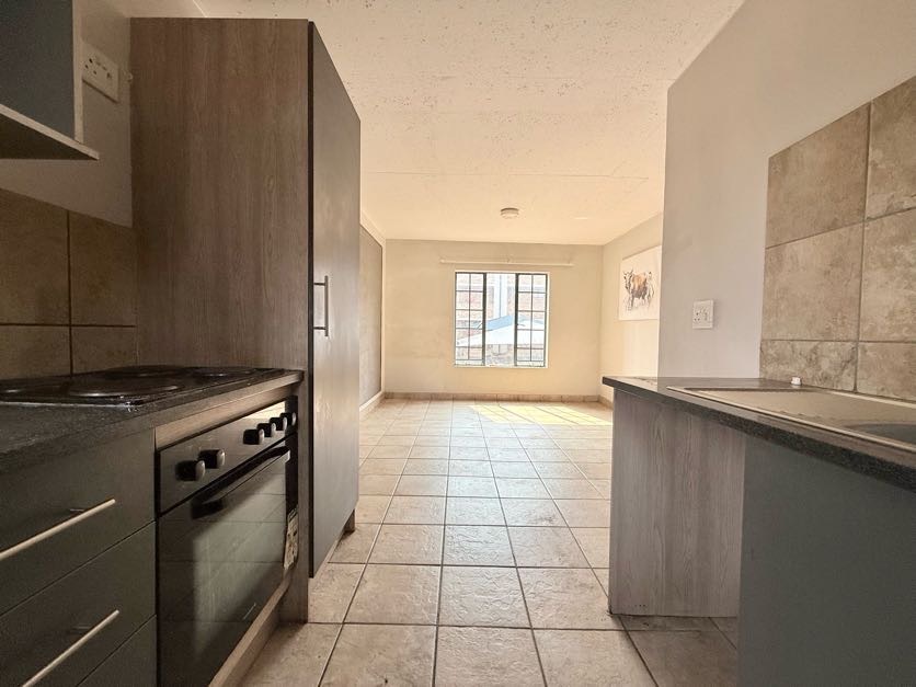 To Let 2 Bedroom Property for Rent in Amberfield Gauteng