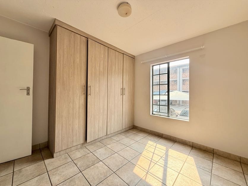 To Let 2 Bedroom Property for Rent in Amberfield Gauteng