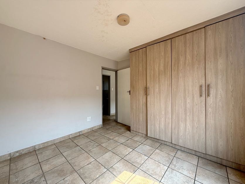 To Let 2 Bedroom Property for Rent in Amberfield Gauteng