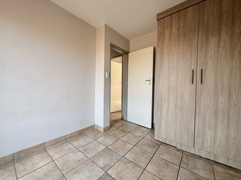To Let 2 Bedroom Property for Rent in Amberfield Gauteng