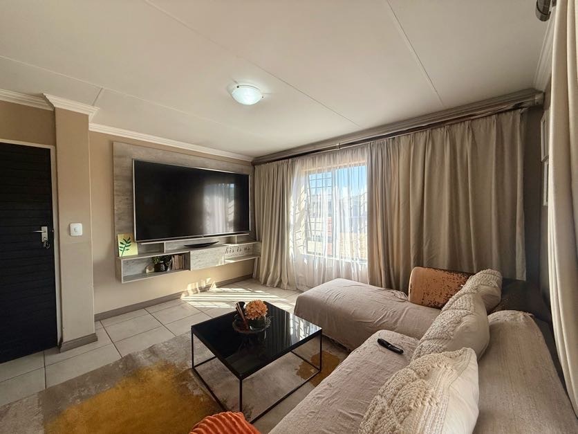 3 Bedroom Property for Sale in Amberfield Gauteng
