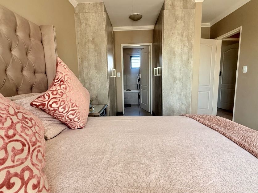 3 Bedroom Property for Sale in Amberfield Gauteng
