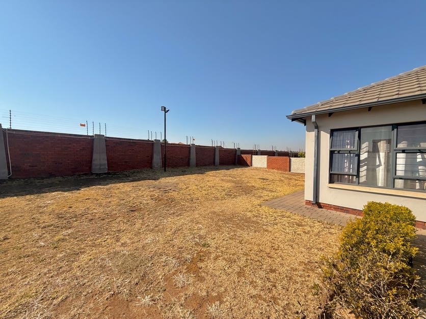 3 Bedroom Property for Sale in Amberfield Gauteng