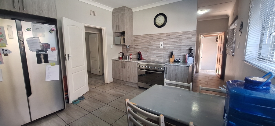 4 Bedroom Property for Sale in Krugersdorp North Gauteng