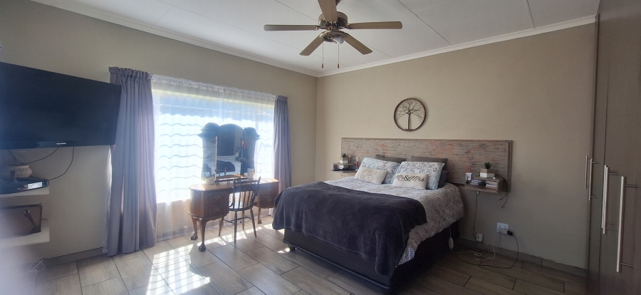 4 Bedroom Property for Sale in Krugersdorp North Gauteng