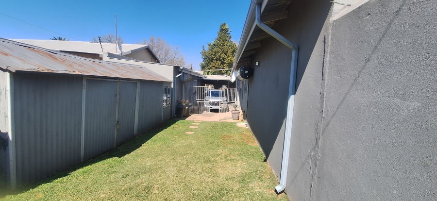 4 Bedroom Property for Sale in Krugersdorp North Gauteng