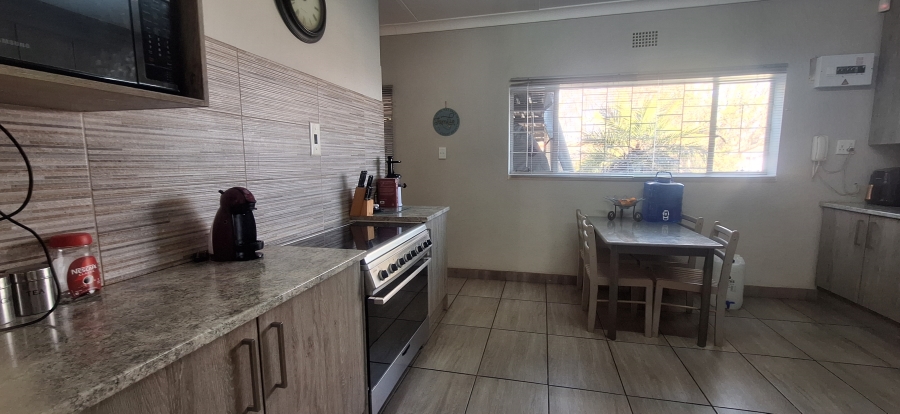 4 Bedroom Property for Sale in Krugersdorp North Gauteng