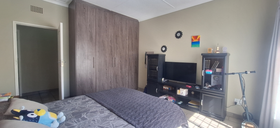 4 Bedroom Property for Sale in Krugersdorp North Gauteng