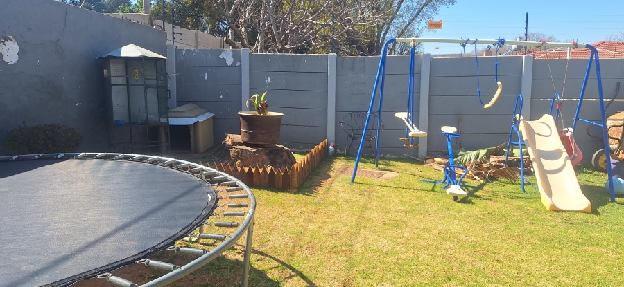4 Bedroom Property for Sale in Krugersdorp North Gauteng