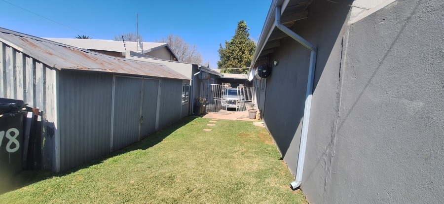 4 Bedroom Property for Sale in Krugersdorp North Gauteng