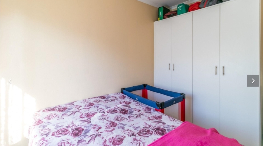 1 Bedroom Property for Sale in Grand Central Gauteng
