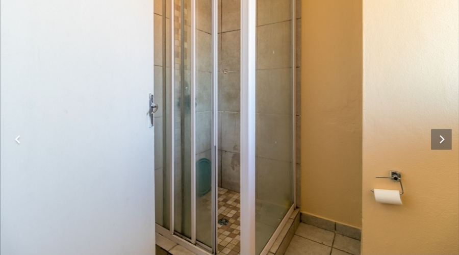 1 Bedroom Property for Sale in Grand Central Gauteng