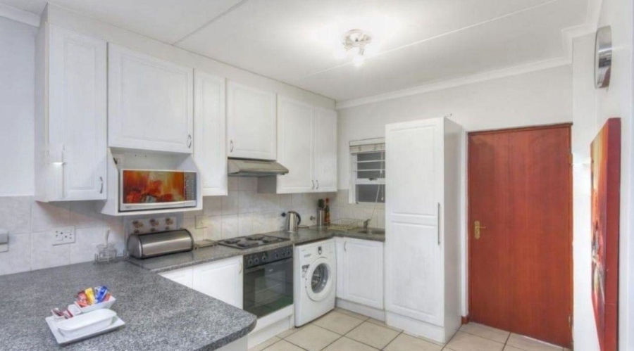 2 Bedroom Property for Sale in Sunninghill Gauteng