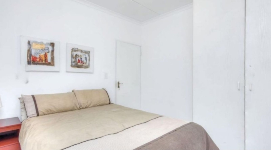 2 Bedroom Property for Sale in Sunninghill Gauteng