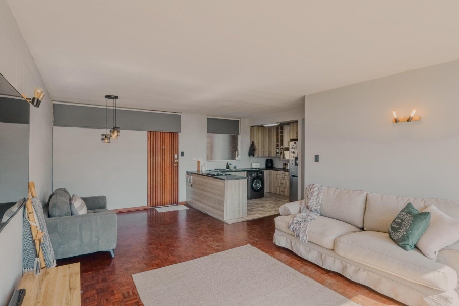 To Let 2 Bedroom Property for Rent in Essexwold Gauteng
