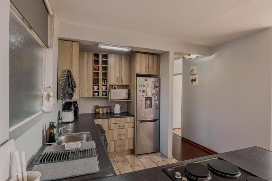 To Let 2 Bedroom Property for Rent in Essexwold Gauteng