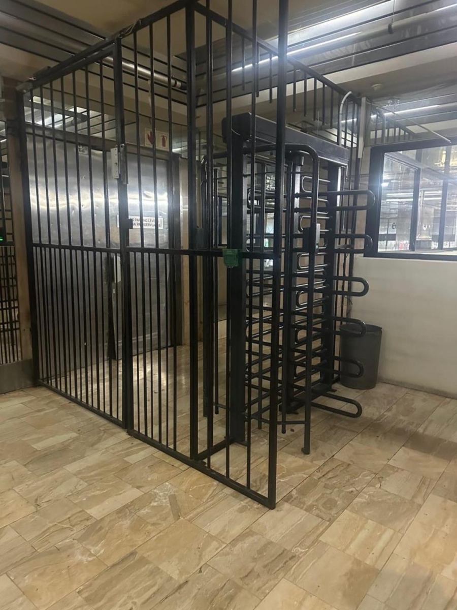 1 Bedroom Property for Sale in Johannesburg Central Gauteng